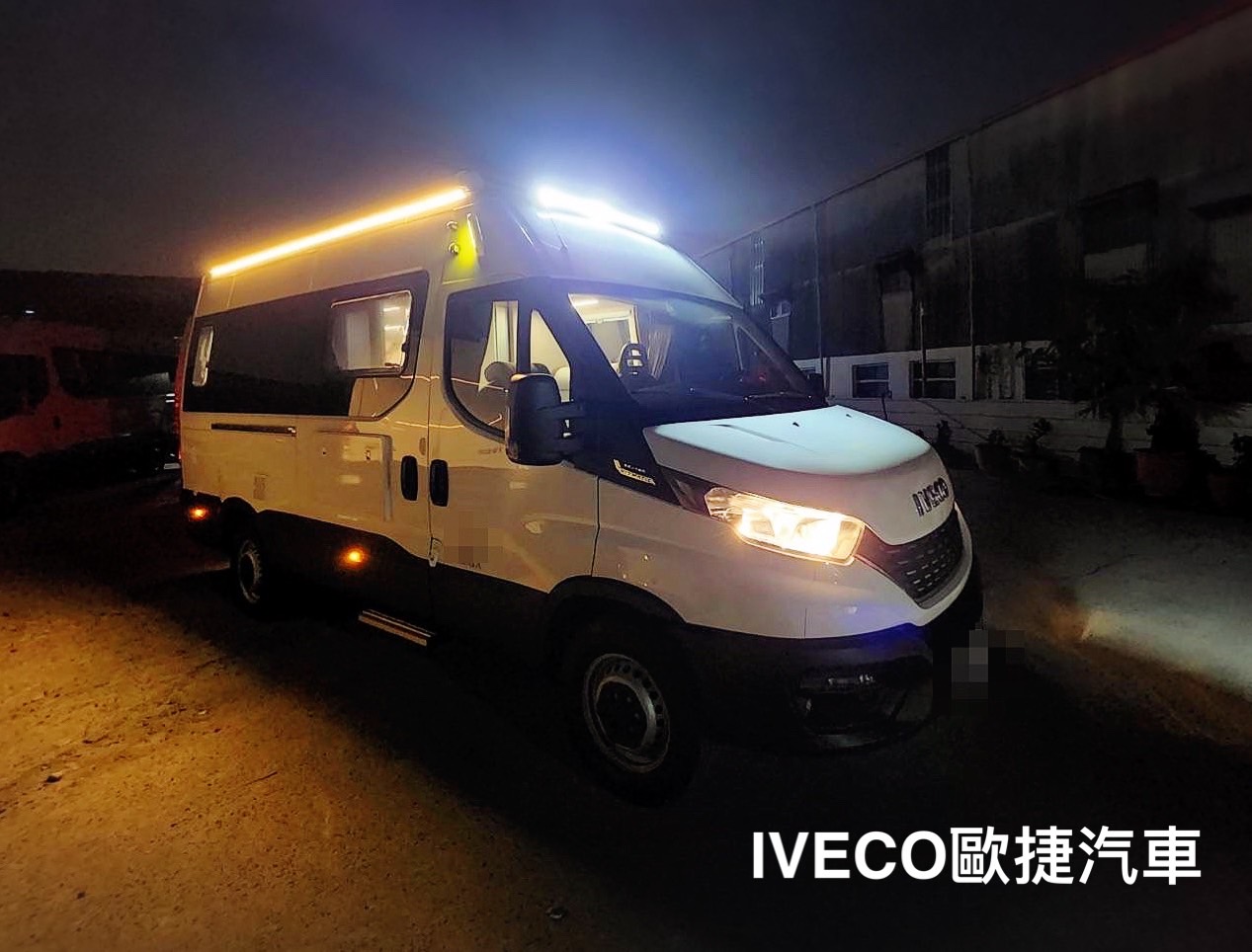 廂型露營車 自走式露營車